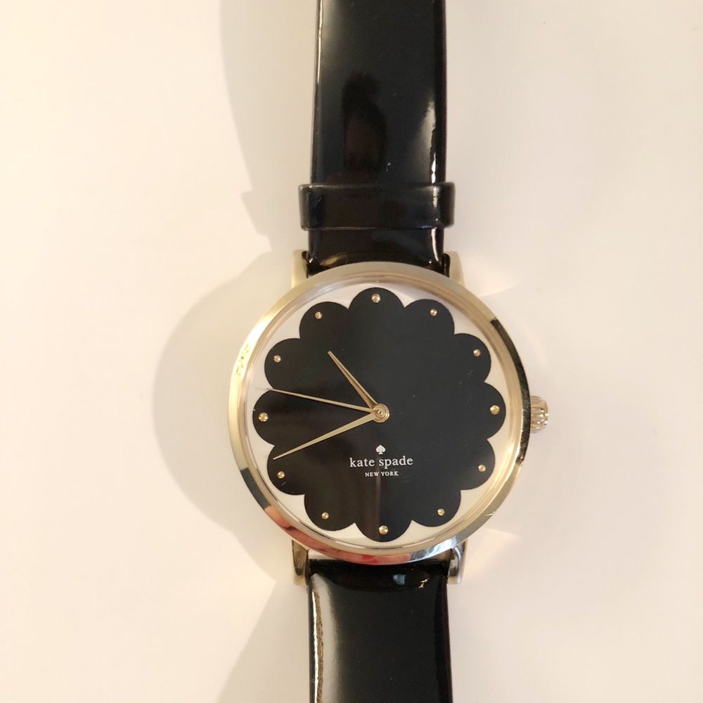 kate spade - Scallop Metro Watch